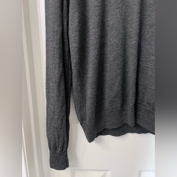 Men’s V Neck Sweater - Picture 2 of 11